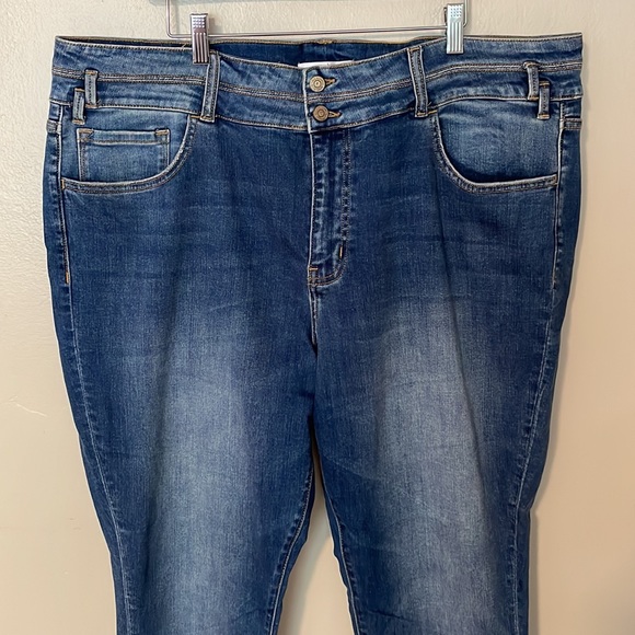 EUC Flying Monkey Platinum Jeans. Size 24W - Picture 2 of 8